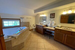 Haven Lodge - Prairie North Master Bathroom